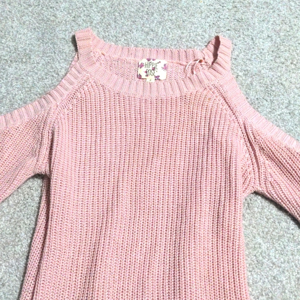 Pink 🩷 Sweater - Picture 2 of 2
